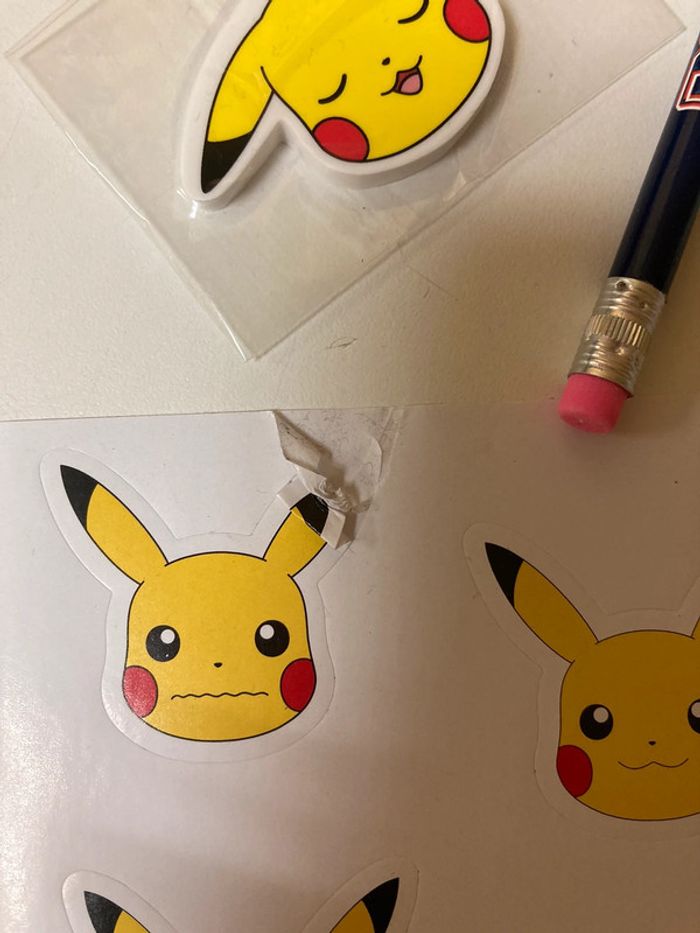 Lot fournitures Pokémon - photo numéro 3