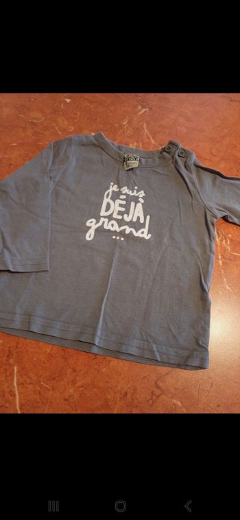 T.shirt bébé taille 9 mois