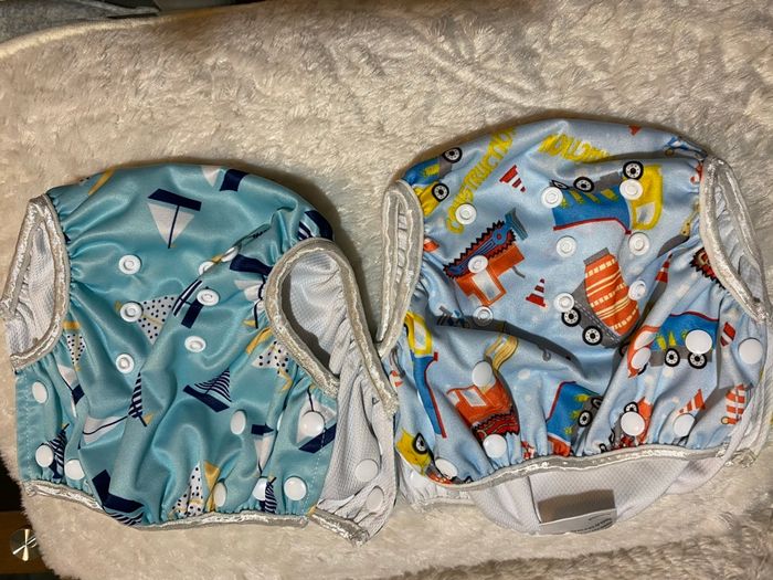 Couchés imperméables de bain