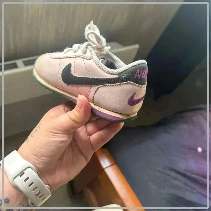 Magnifique nike rose clair pointure 22 - photo numéro 3