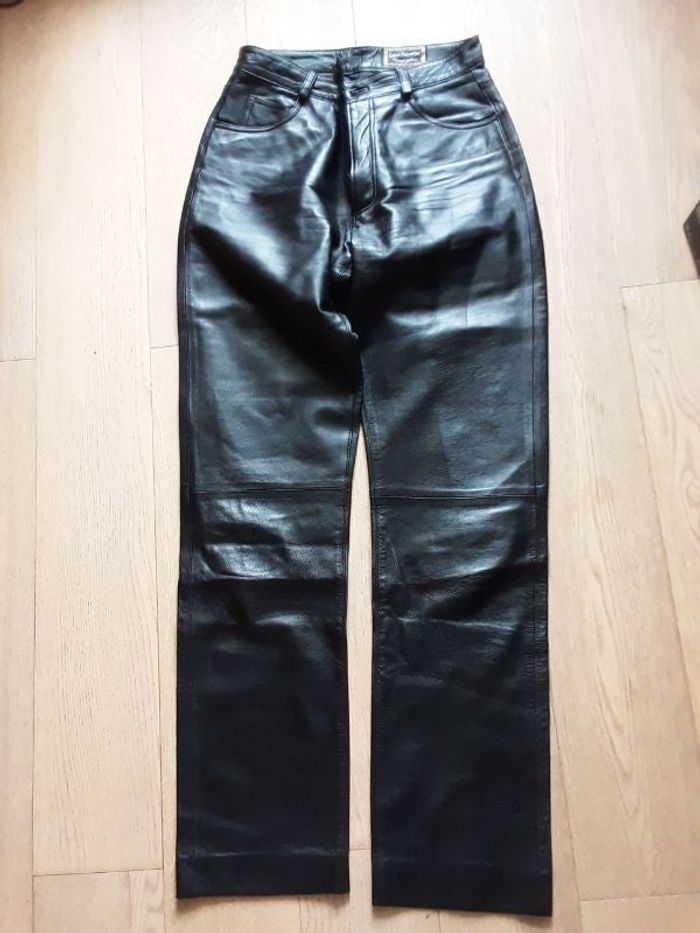 Pantalon cuir noir