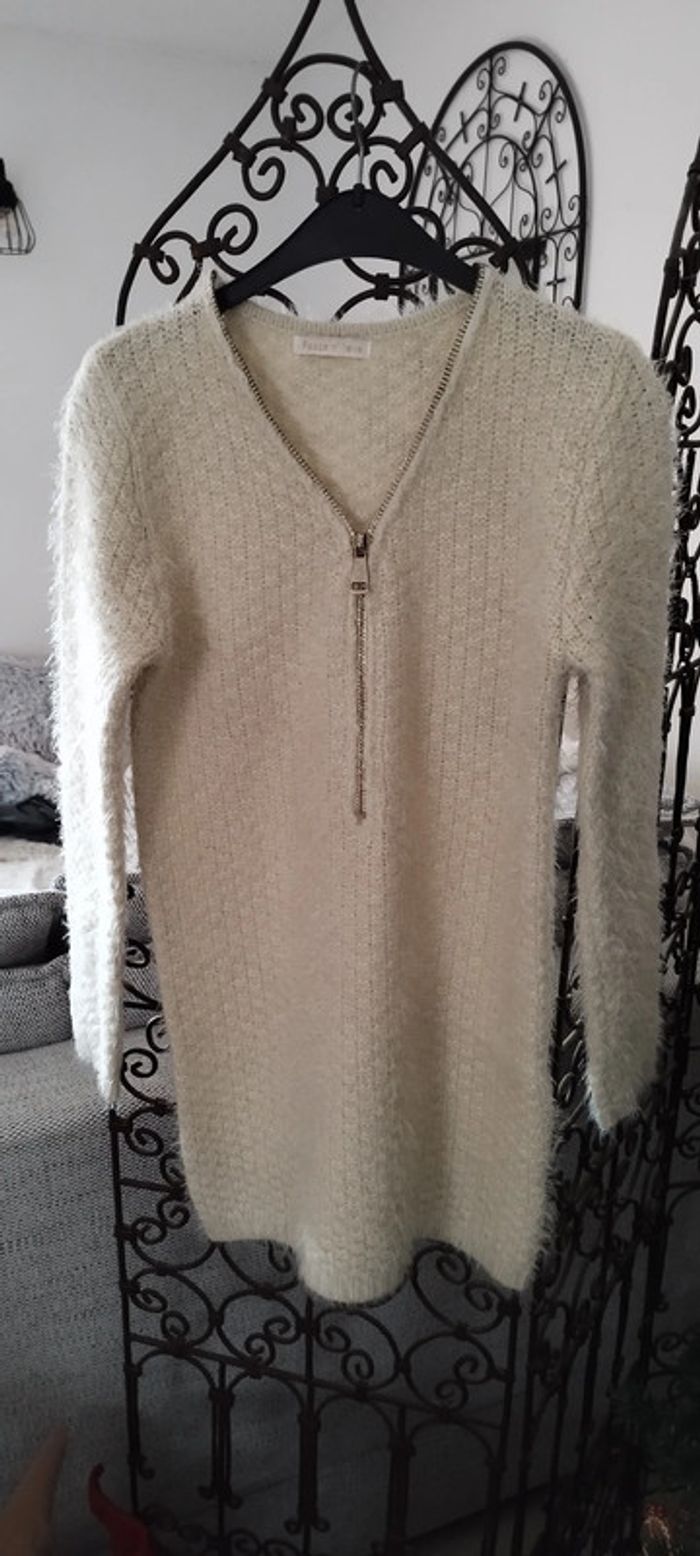 Pull avec fermeture éclair Peace N' Love. Très bon état