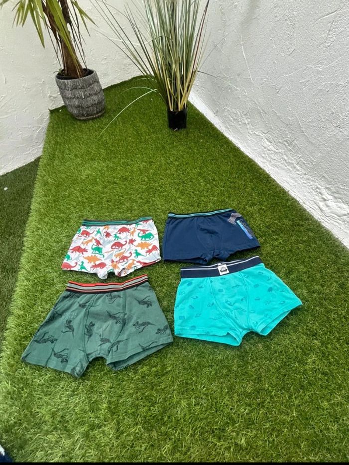 Lots de 4 boxeur taille 10 ans