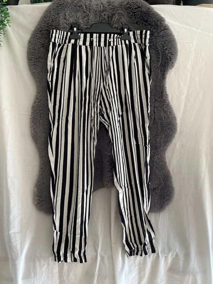 pantalon et legging Mango noir taille M