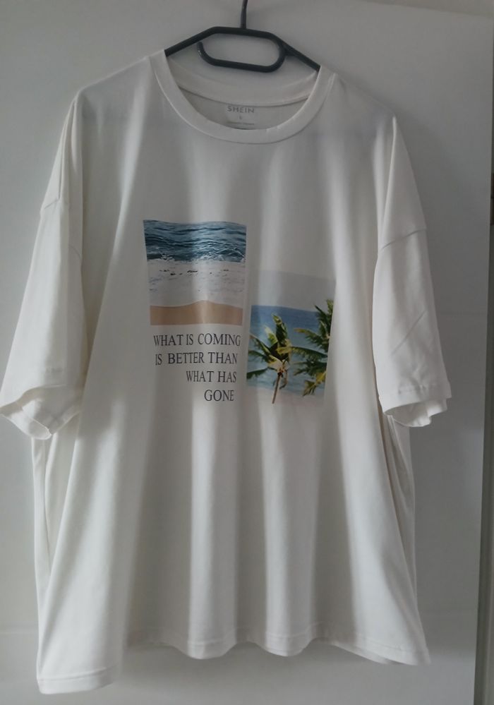 T shirt Shein
L