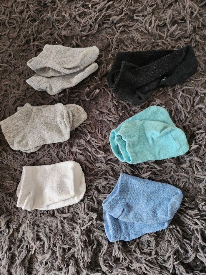 Lot 6 socquette taille 23/26 - photo numéro 1