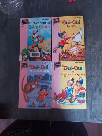 Lot livres bibliothèque  rose