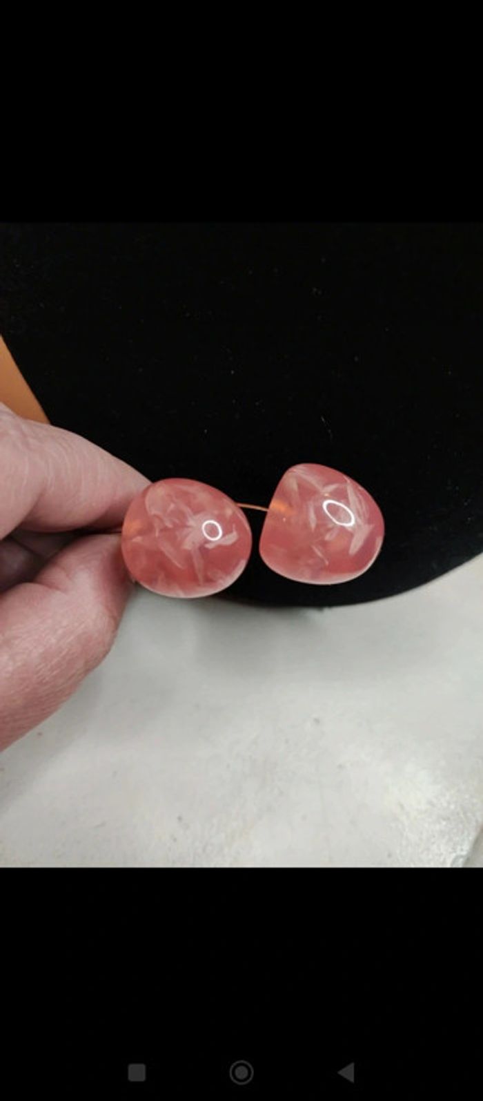 Boucles d'oreilles pendantes cerise - photo numéro 4