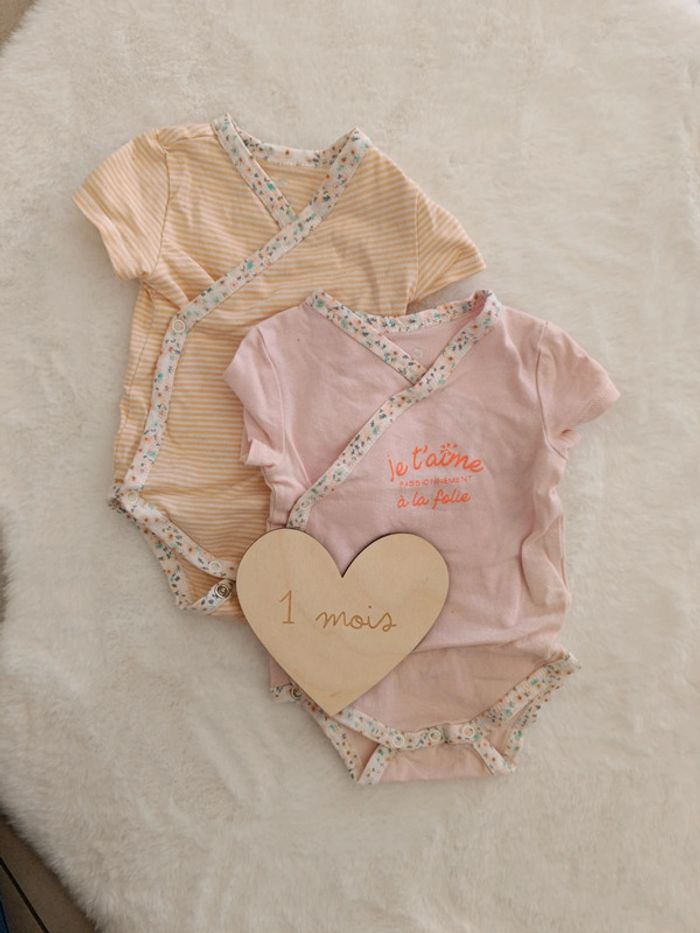 Lot bodies bébé fille