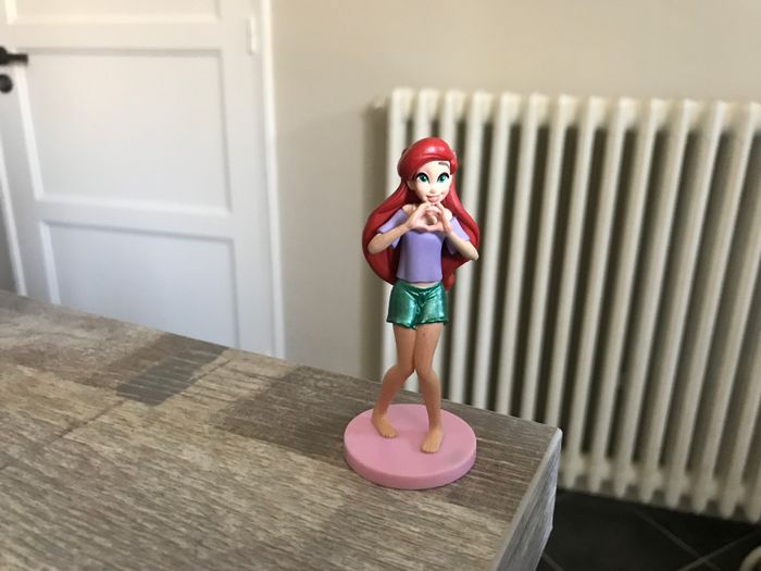 Figurine princesse ariel la petite sirène dans ralf disney