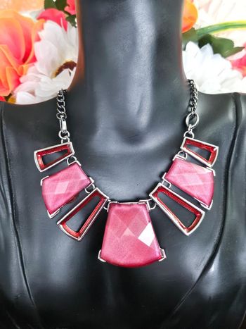 Collier avec ses 7 formes