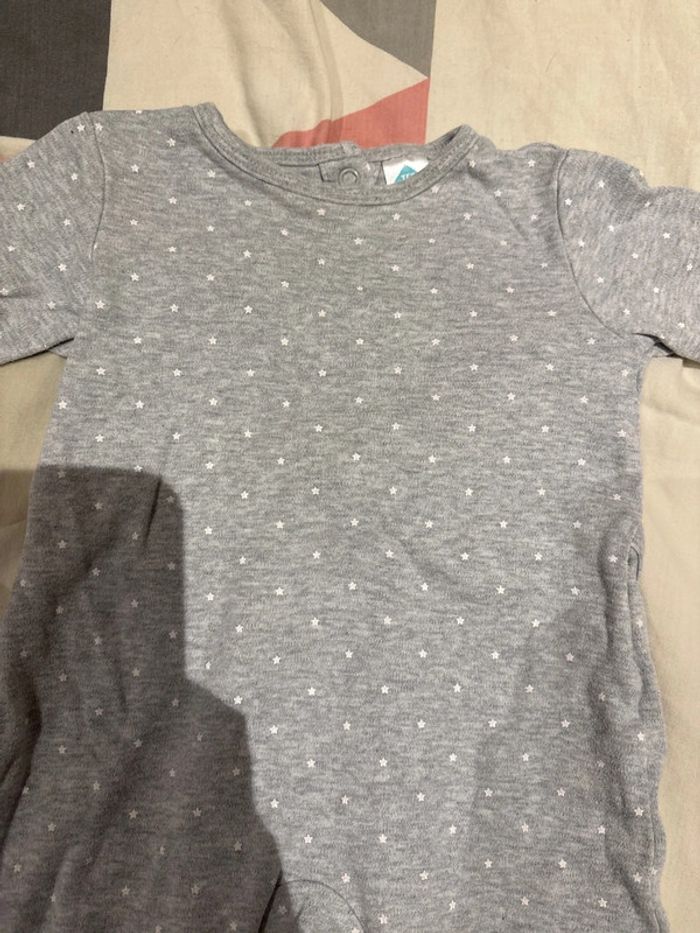 Pyjama 6 mois - photo numéro 2