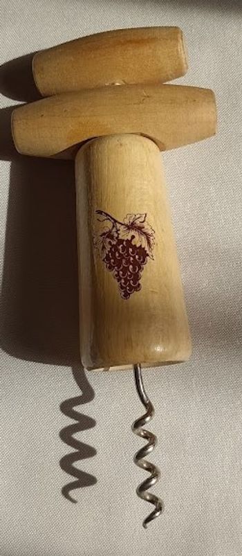 Tire-bouchon vintage en bois à vis sans fin – Motif Raisin