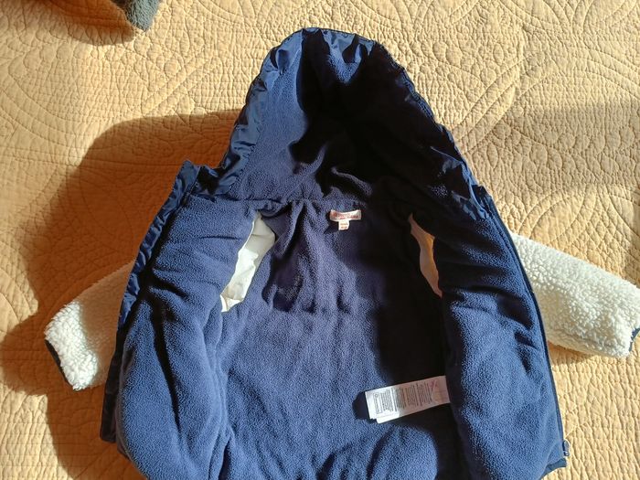 Manteau blanc et bleu - photo numéro 2