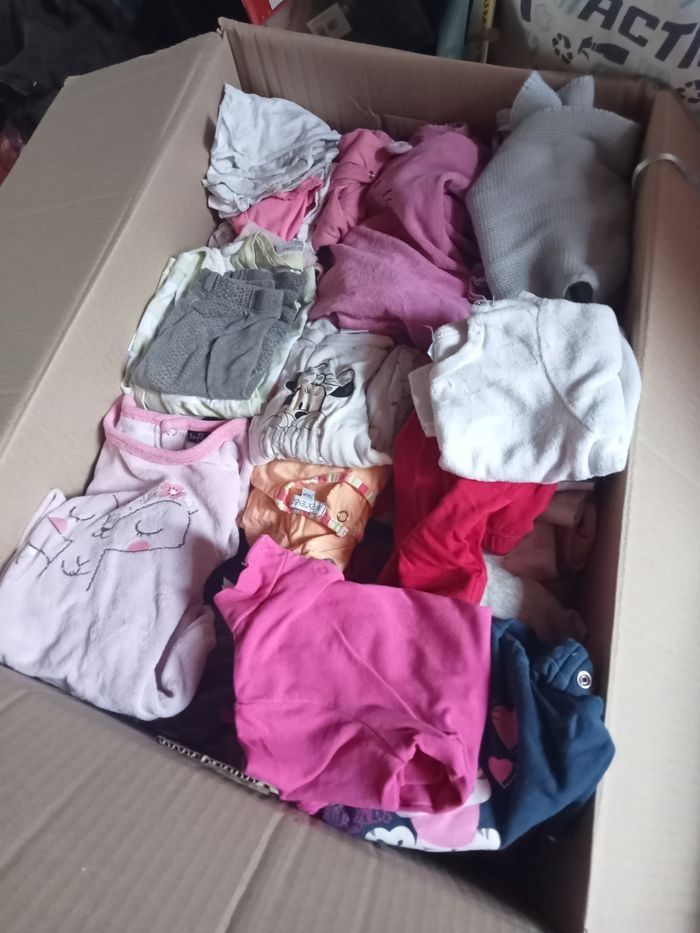 Lot vêtements bébé fille