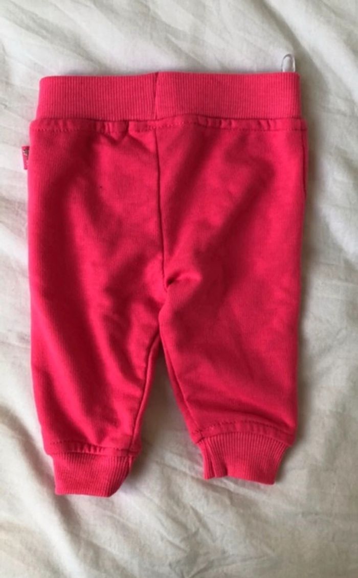 Pantalon jogging rose 1 mois - photo numéro 3