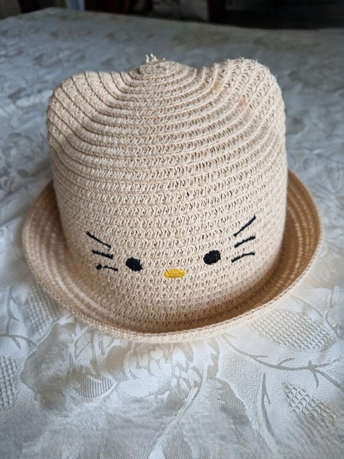chapeau d'été beige pour fille