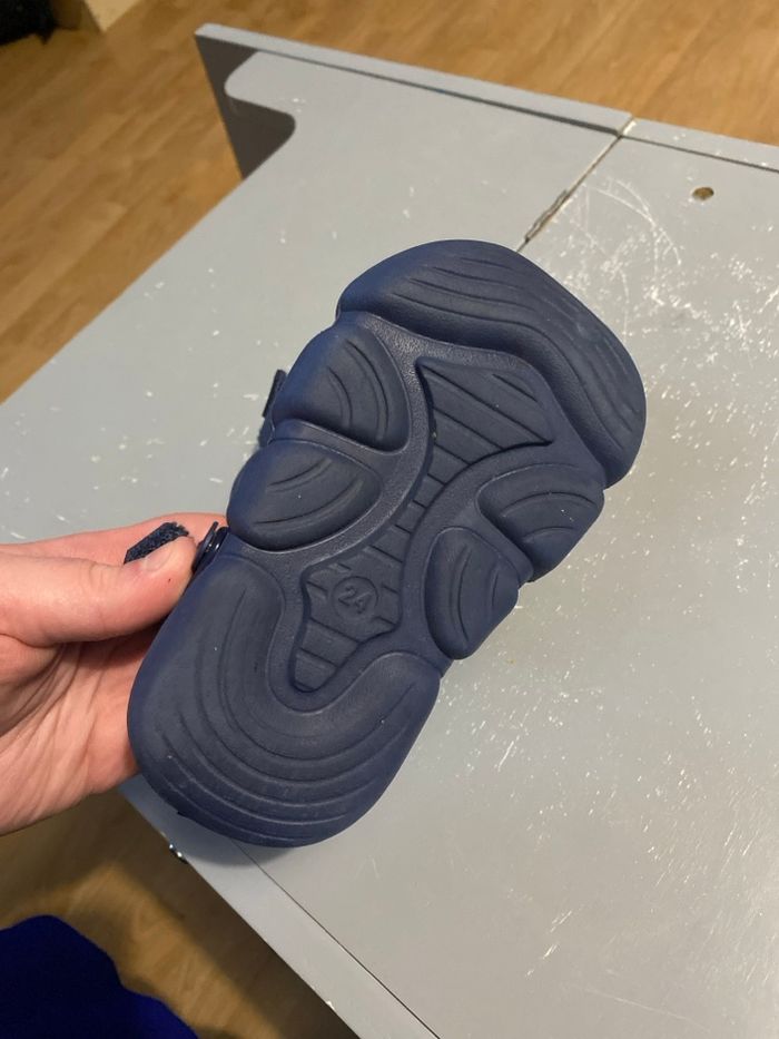 Crocs kiabi bleu marine (taille 24) - photo numéro 3