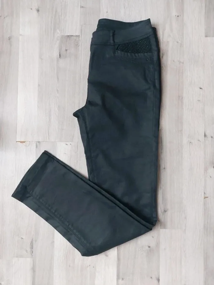 Pantalon noir "Breal" légèrement enduit