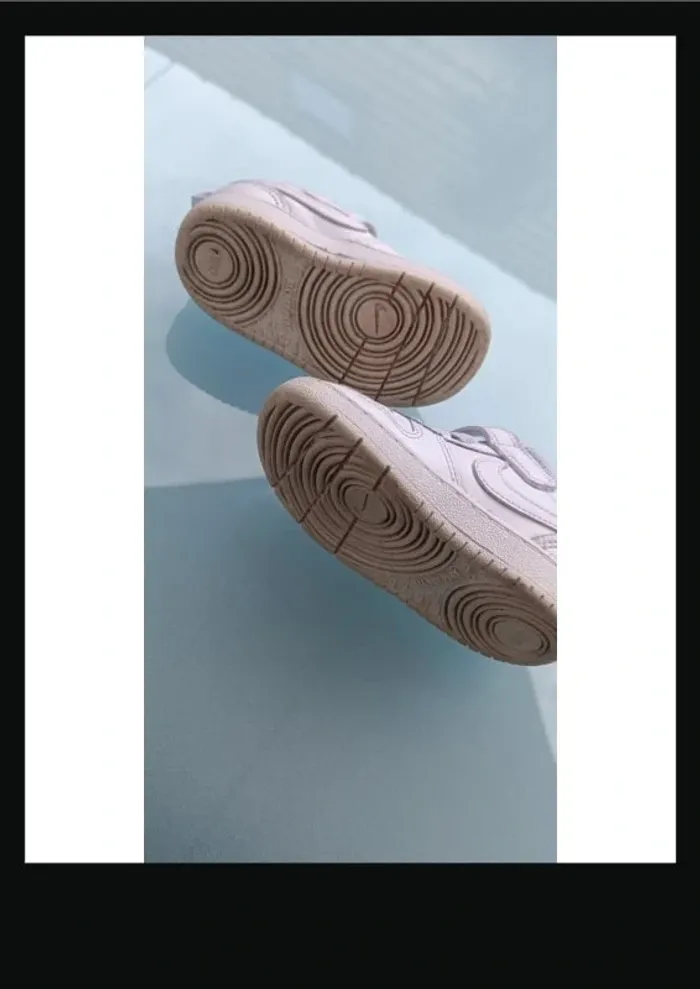 Basket nike taille 22 - photo numéro 3