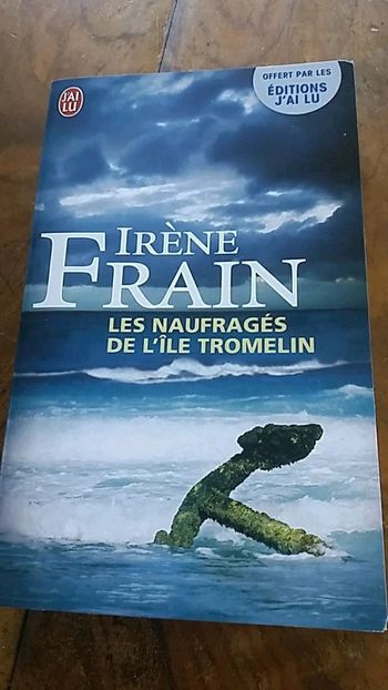 Livre les naufragé de l île tromelin