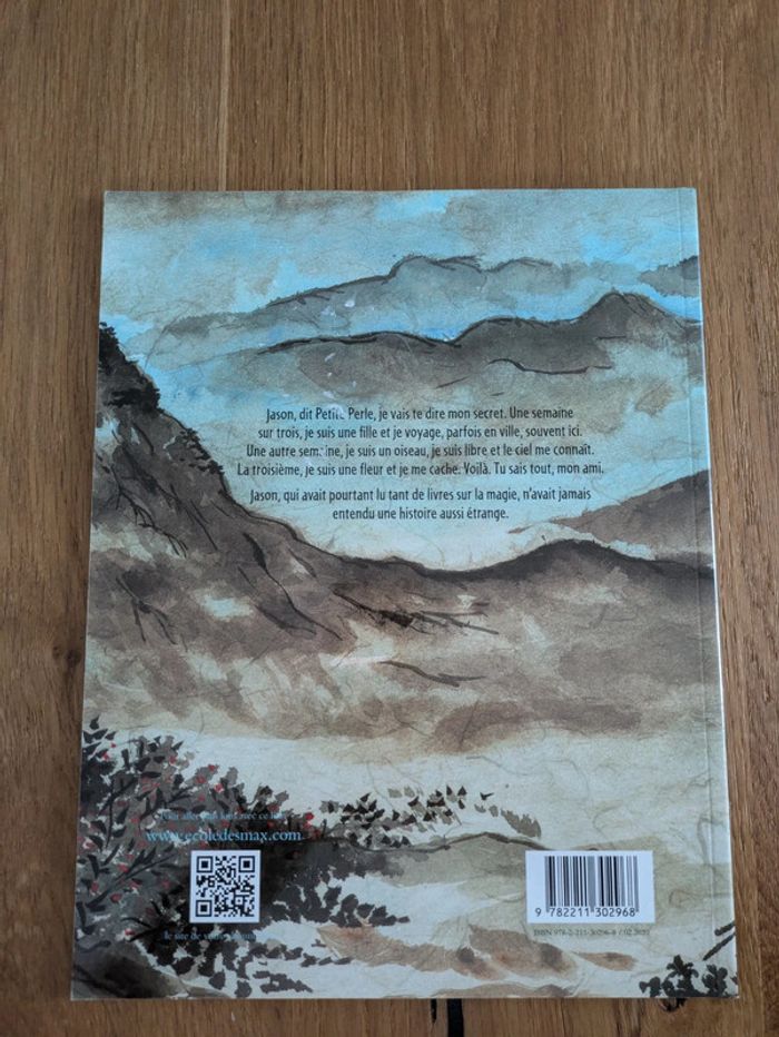 Livre les trois vies de petite perle - photo numéro 2