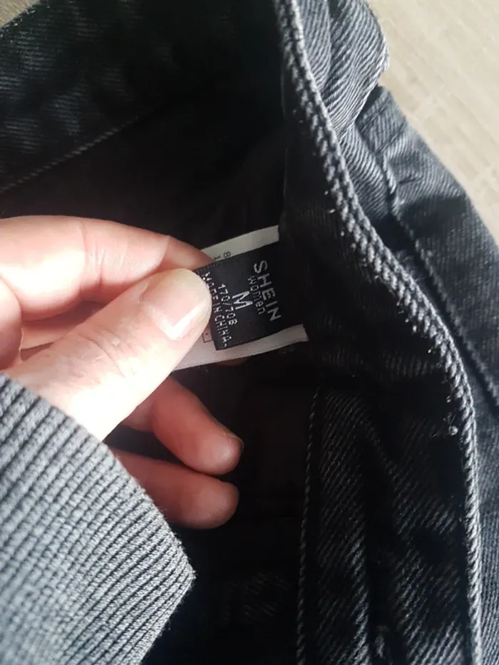 Short en jean taille M - photo numéro 2