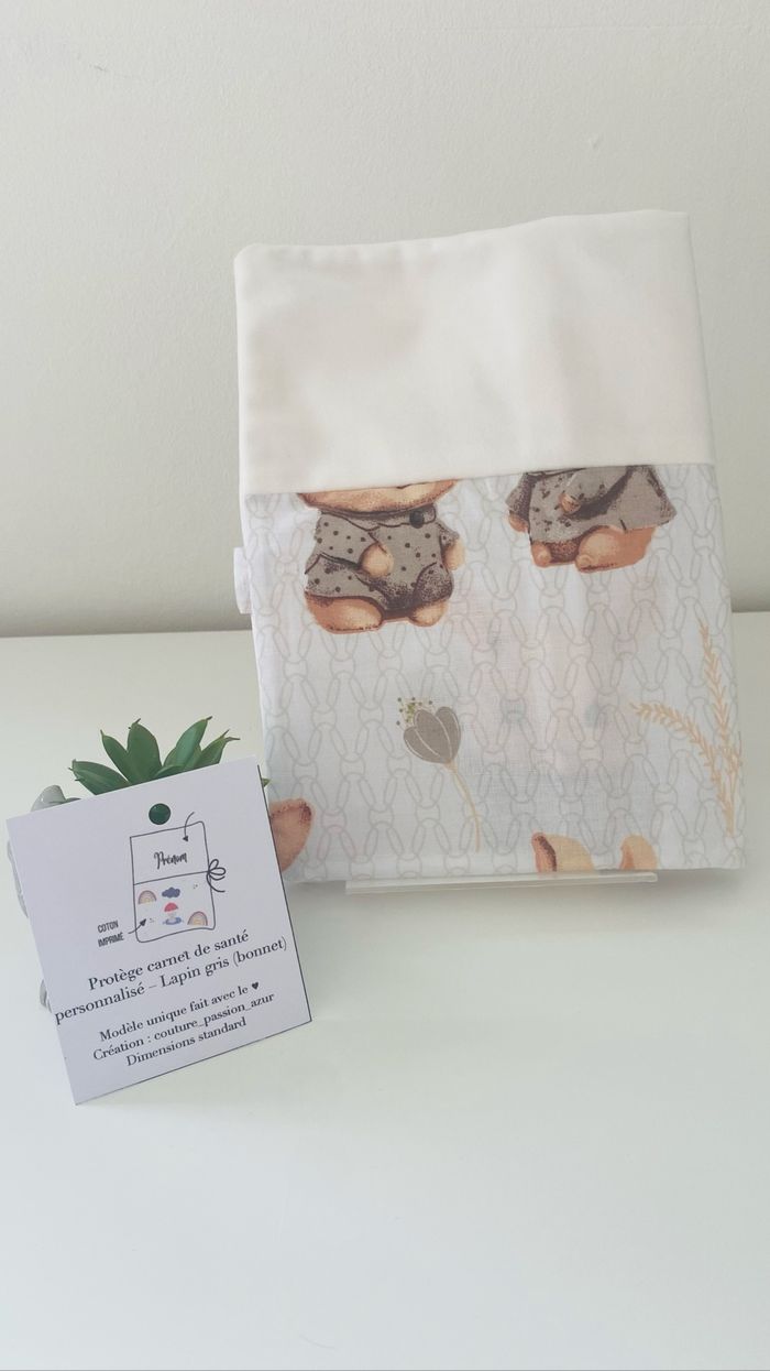 Protège carnet de santé personnalisable bébé enfant prénom lapin bonnet - photo numéro 3