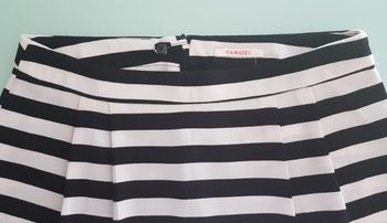 Jupe Camaïeu, rayée blanche & noire, taille: 42, neuf