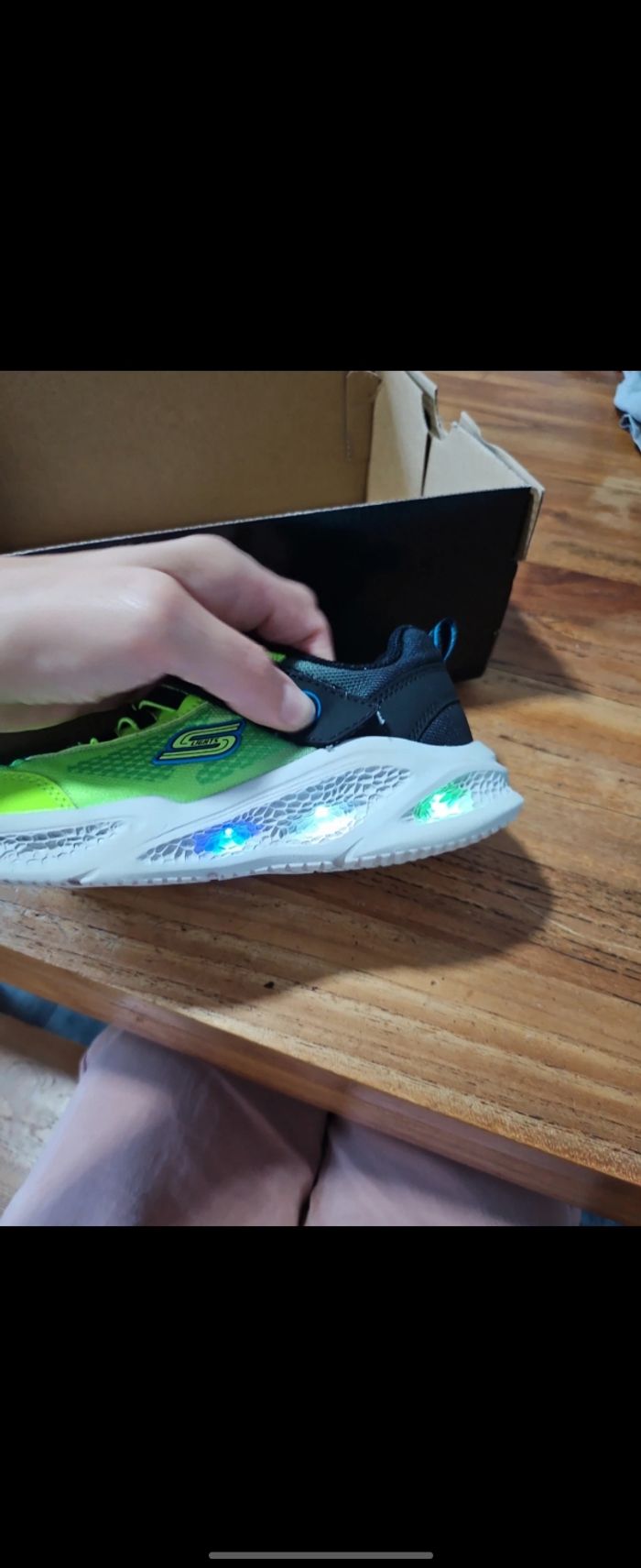 Skechers 31 lumières - photo numéro 5