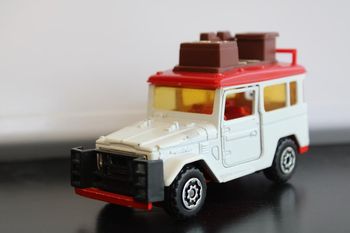 Majorette Land Cruiser BJ40