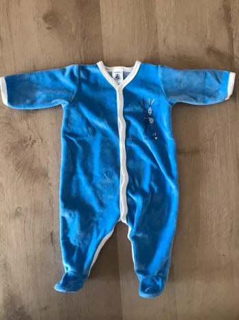 Dors bien en velours bleu Petit Bateau 3 mois