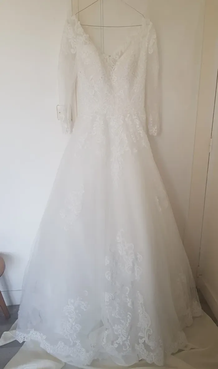 Robe de marié blanche modèle Abby taille 44