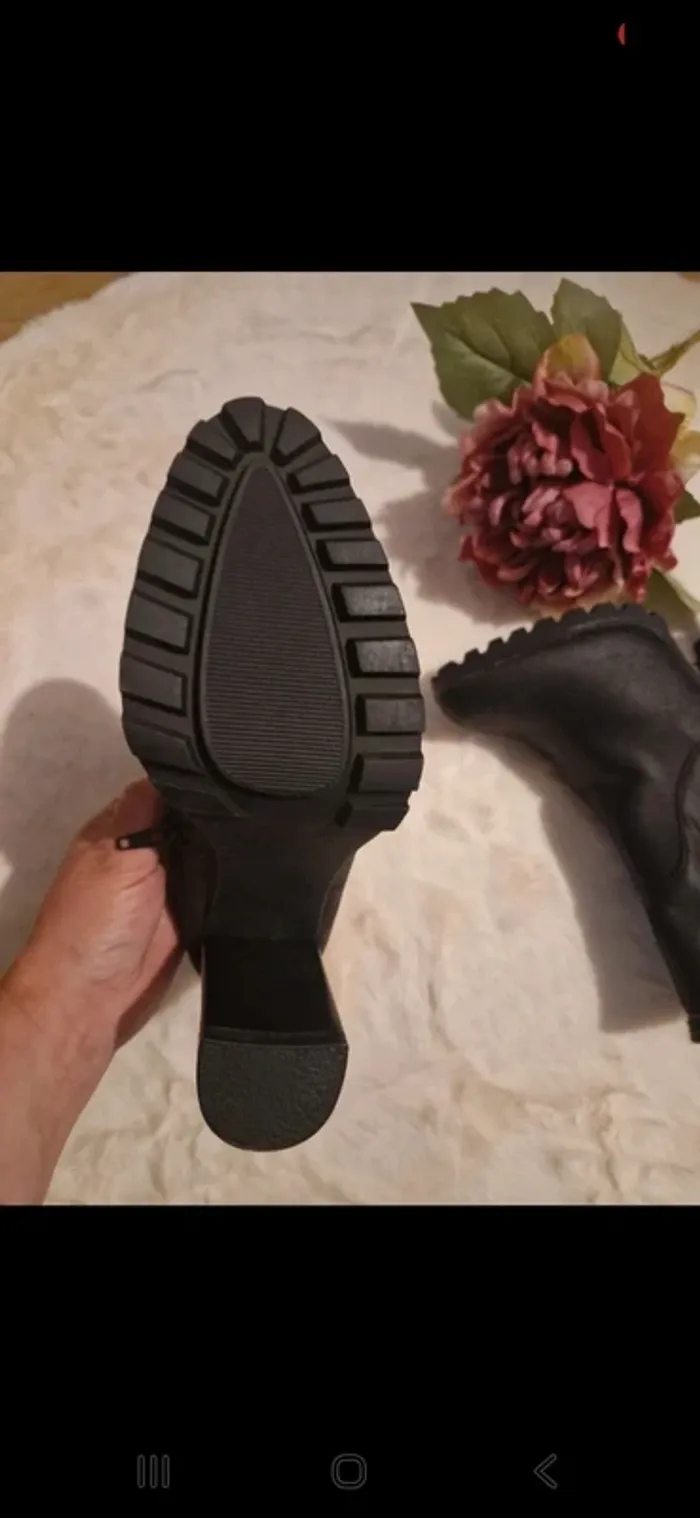 Bottines neuve en 39 - photo numéro 4