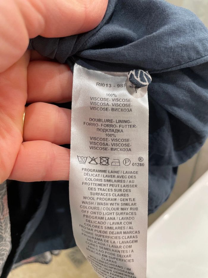 Robe Caroll taille XS - photo numéro 3