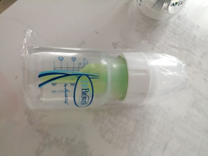 2 biberons: avent philips et DrBrown's - photo numéro 4