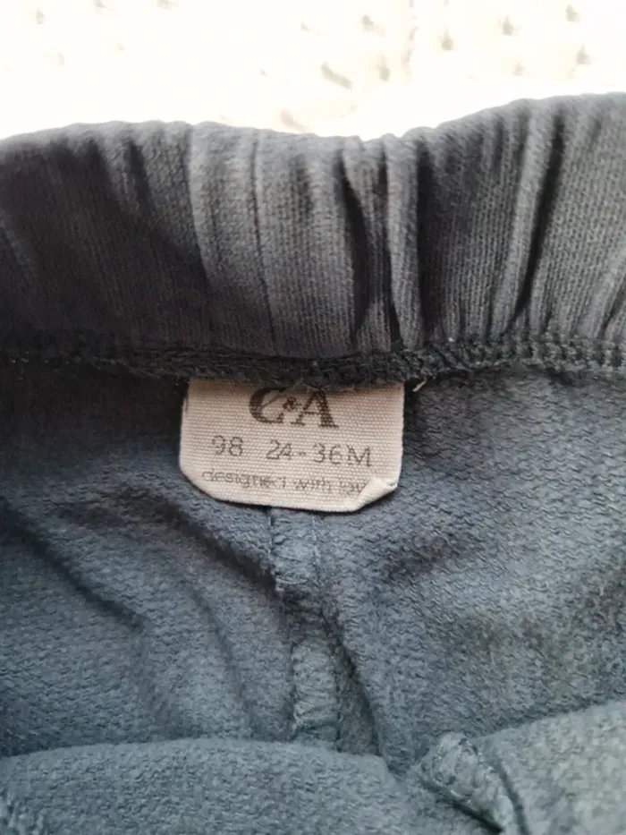 Pantalon garçon C&A bleu foncé 98 cm - photo numéro 2