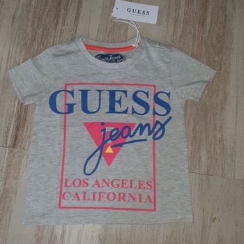 T-shirt guess neuf 2ans