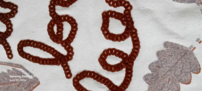 Tee-shirt long motif feuilles et texte brodé crème neuf fille 10 ans vert baudet - photo numéro 7