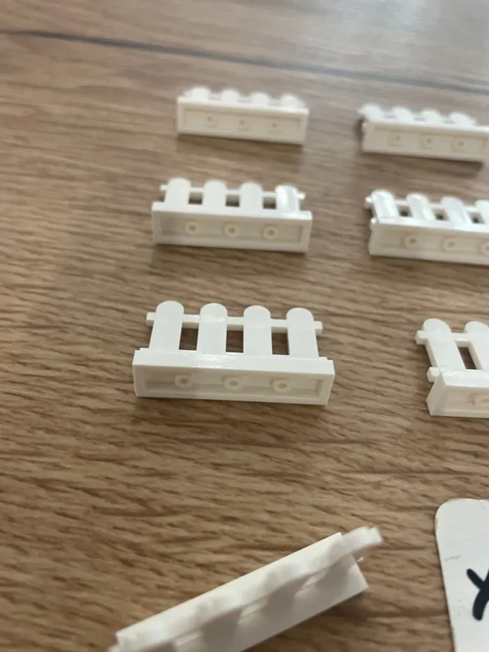 Lot de 10 barriere LEGO Fence 1x4x2 réf 4141607 - photo numéro 3