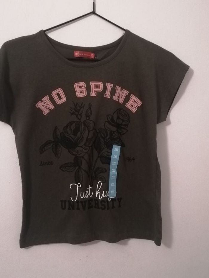 T-shirt fille neuf 12ans