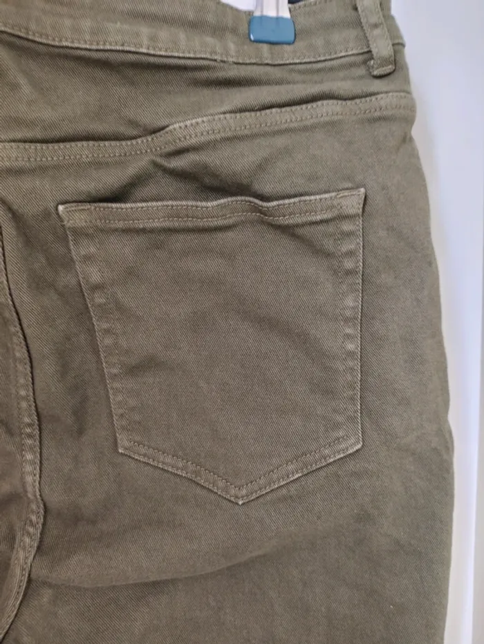 Jean kaki skinny Kiabi – T42 – très bon état comme neuf - photo numéro 8