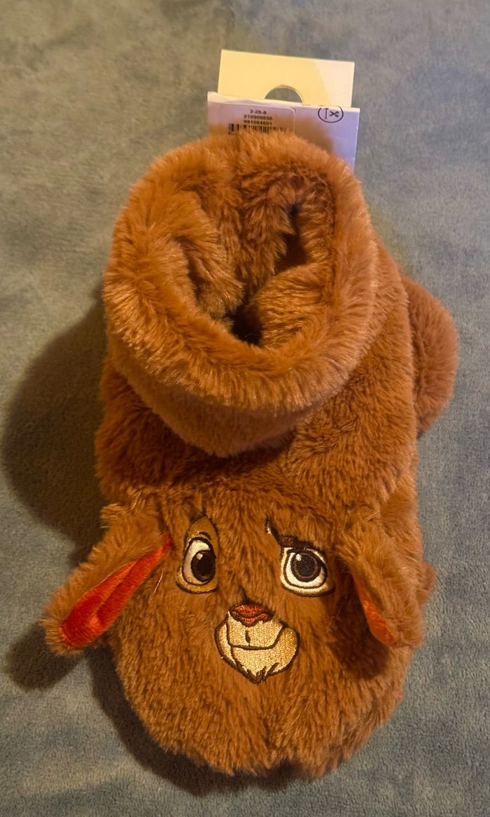 Chaussons Disney Valentino renne dans Wish  pointure 35-38 - photo numéro 3
