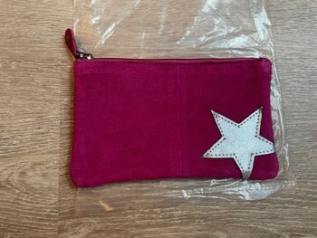 Pochette rose fuchsia motif étoile