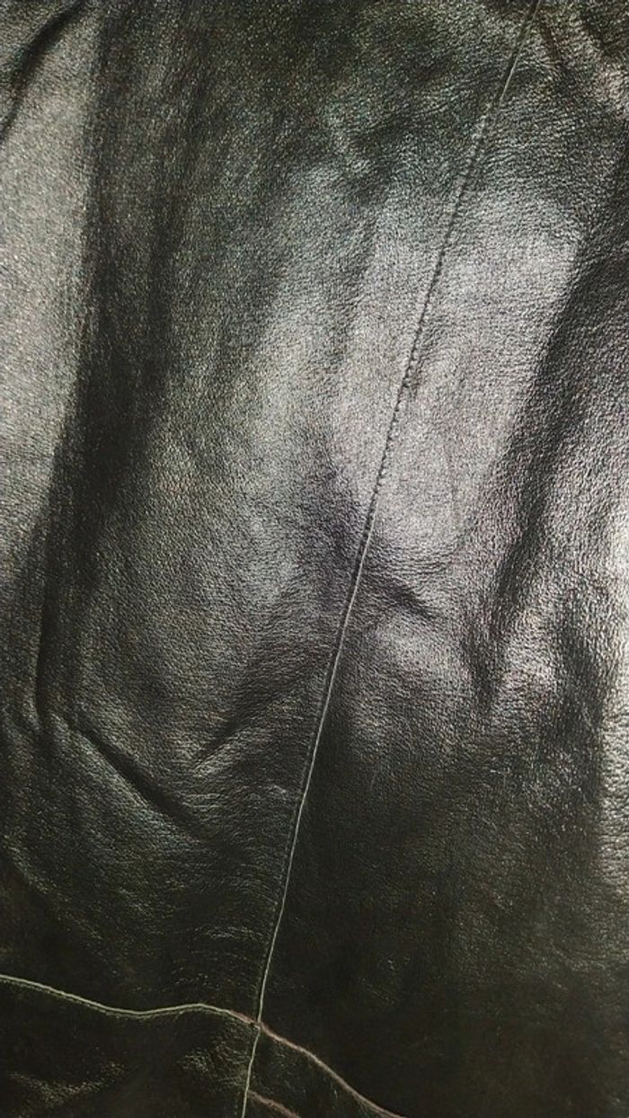Blouson/ Perfecto/ Veste en cuir véritable noir état neuf  Taille 38 - photo numéro 18