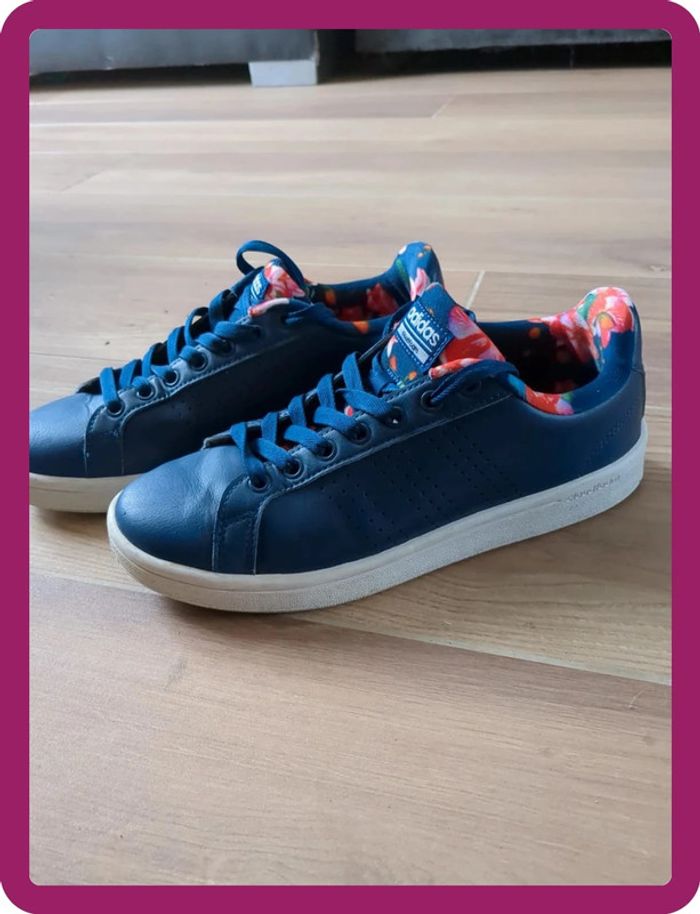 chaussures basket adidas bleu marine à fleur taille 38