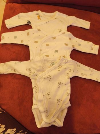 Lot 3 bodies naissance