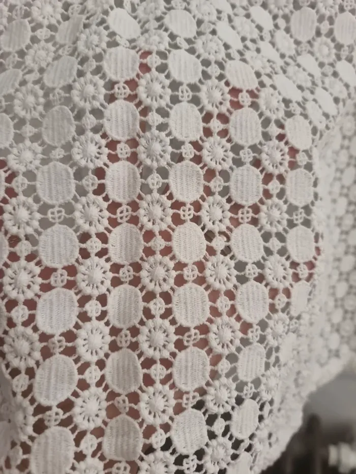 Robe dentelle - photo numéro 2