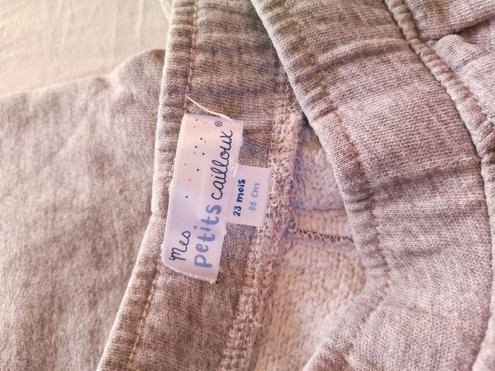 Lot pantalons petits cailloux 23 mois - photo numéro 9