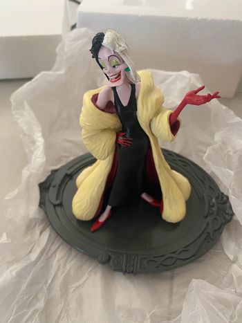 Figurine disney cruella